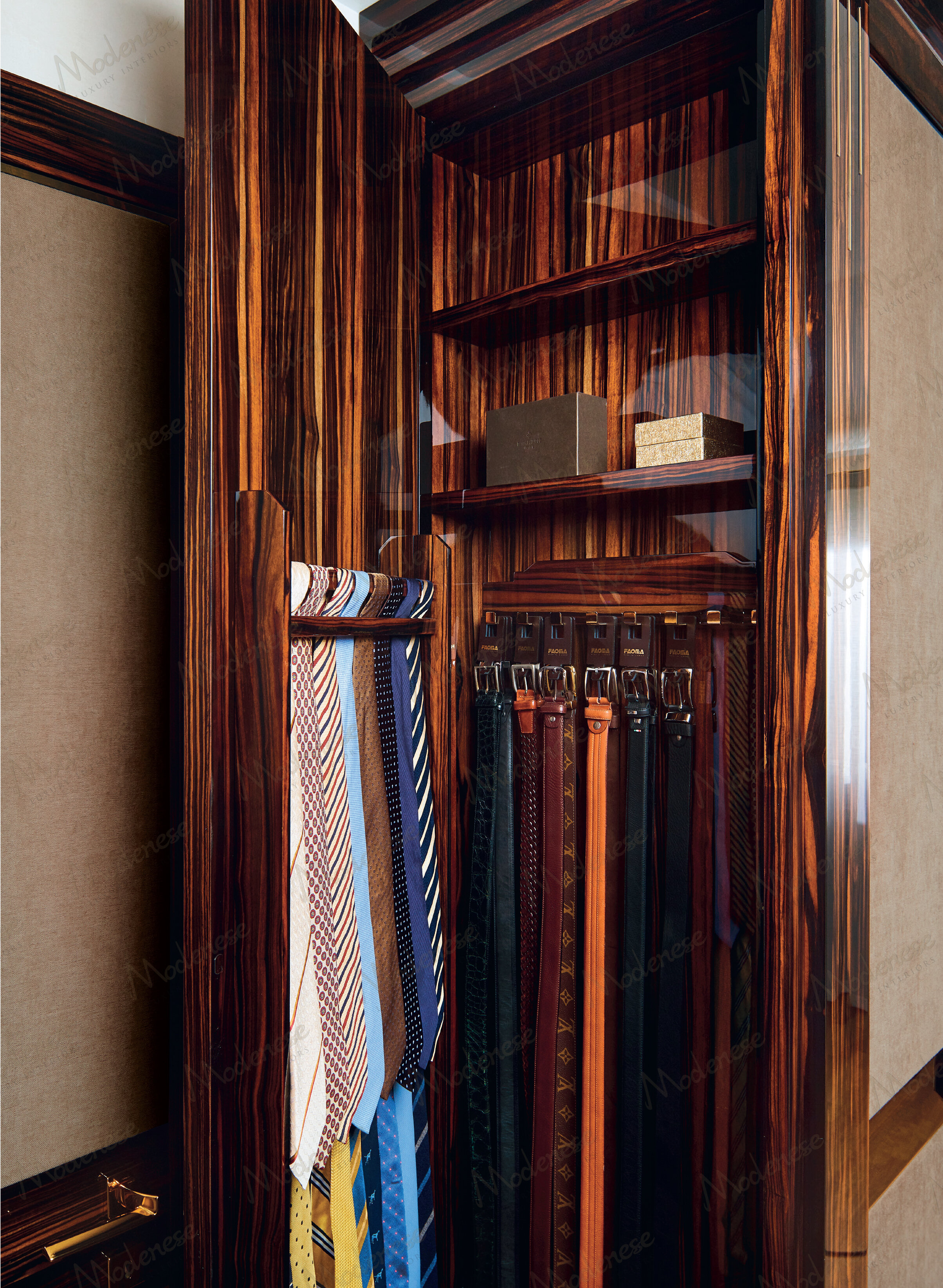 Manhattan Noir Walk-In Closet 03 Manhattan Noir Walk-In Closet by Modenese Bespoke - image 03