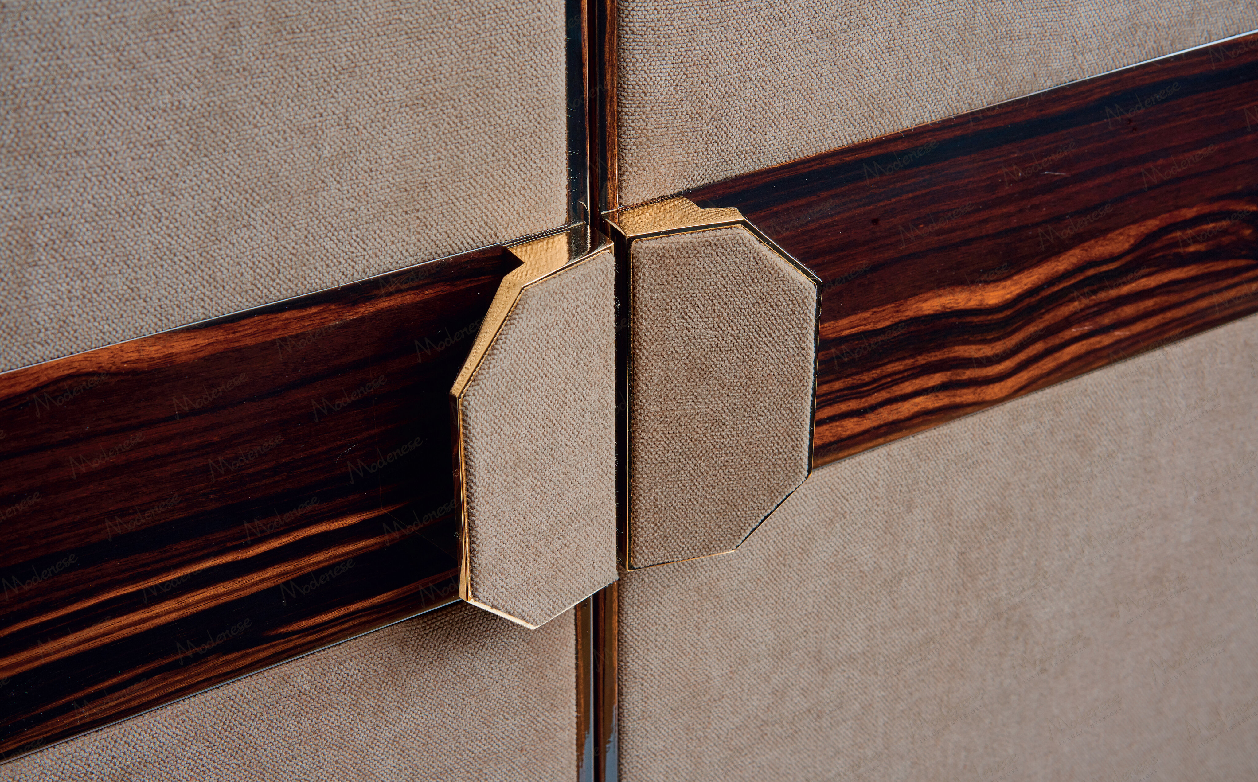 Manhattan Noir Walk-In Closet 02 Manhattan Noir Walk-In Closet by Modenese Bespoke - image 02