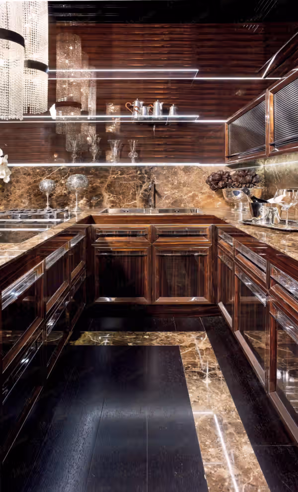Eclectic Italian kitchen in Doha by Modenese Bespoke