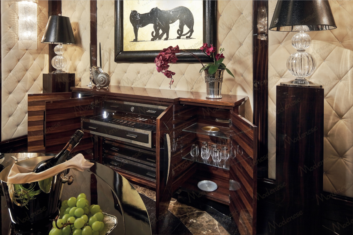 Eclectic Italian kitchen in Doha by Modenese Bespoke