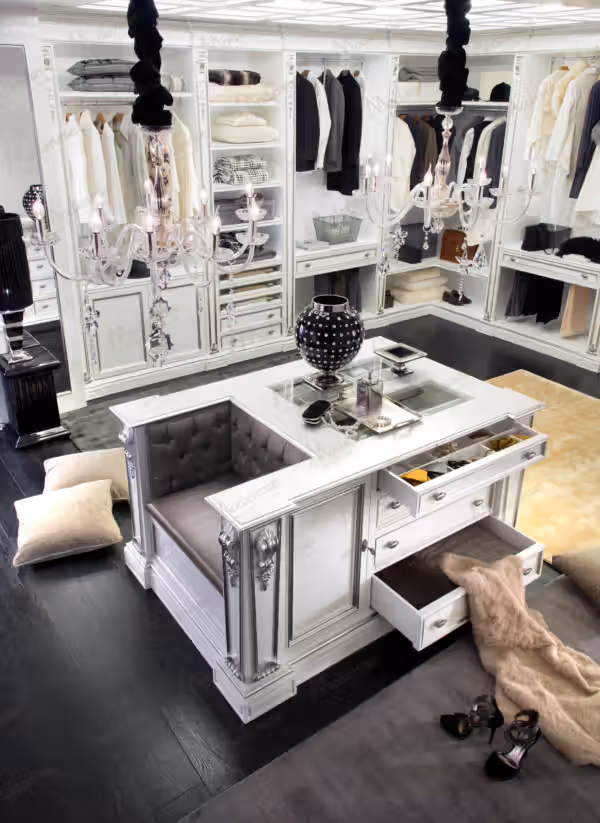 Modern Deluxe Italian walk-in closet by Modenese Bespoke