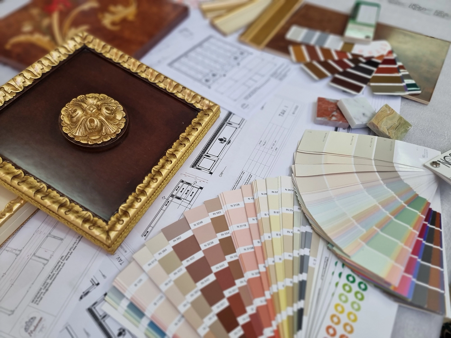 We directly design and build the best luxury kitchens and walk-in wardrobes