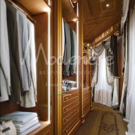 exclusive-neoclassic-cabinets-with-gilded-friezes-and-frames