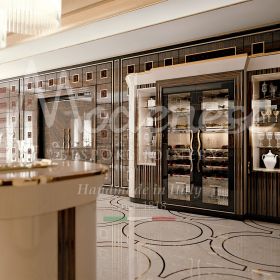 bar de luxe avec armoire à vin en verre