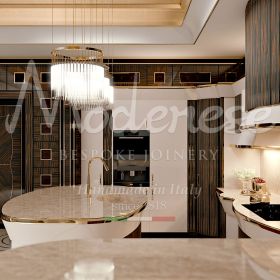 مطبخ حديث مع منضدة النخبة والثريات المشرقة